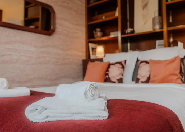 Le Madeleine - - Elegant - Cozy - By Primo Daire *